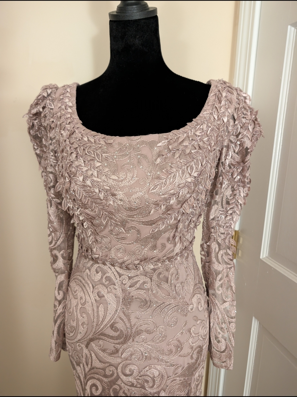 NWT Mac Duggal Embroidered Long Sleeve Evening Gown Dusty Rose Mauve Size 4 $698 - Picture 4 of 7